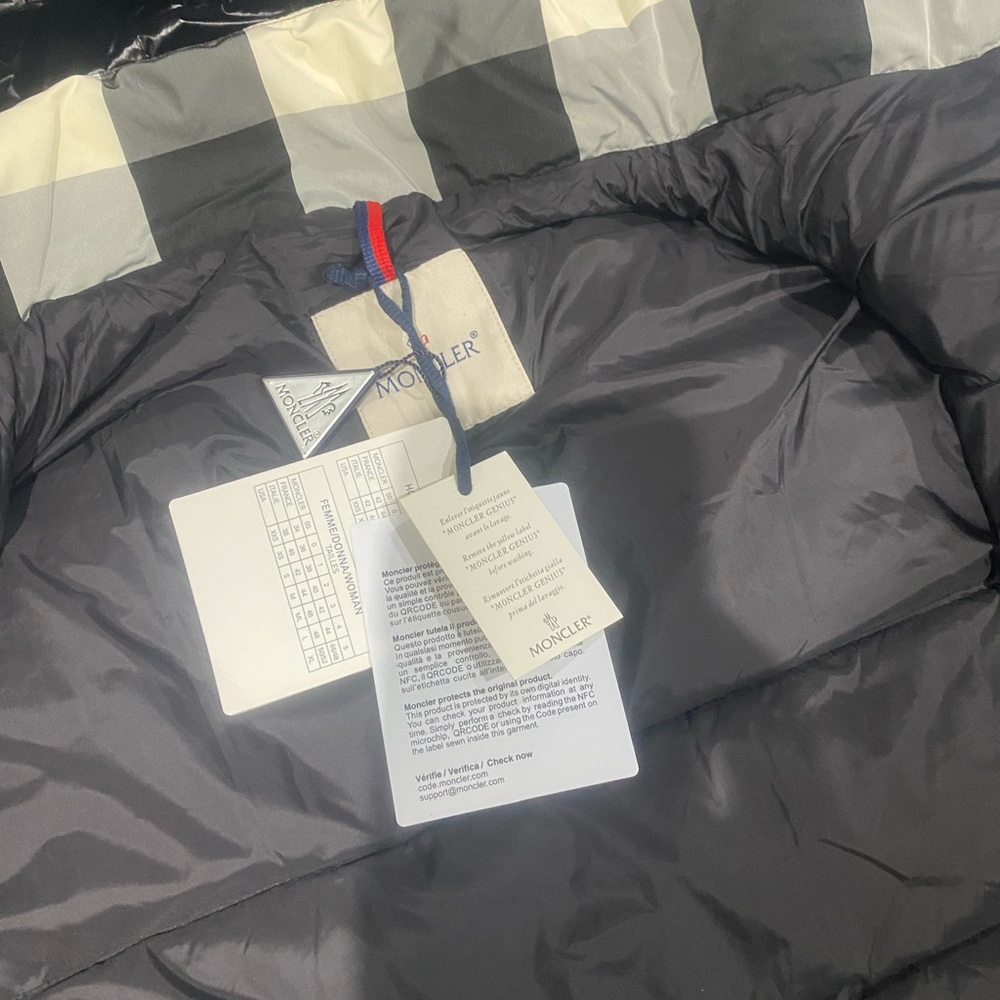 Moncler jacket - Picture 7 of 11